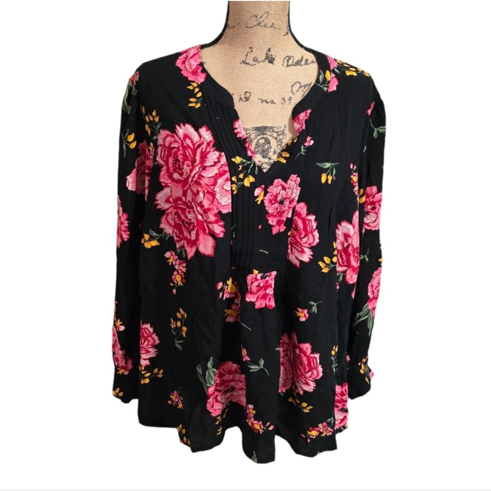 Jessica Simpson Black and Pink Roses Floral Pin Tucked Detail Shirt Plus Size 2X